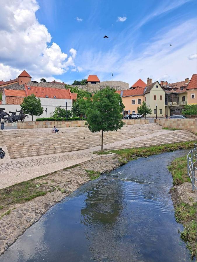 Bb21 Apartman Eger - City Centre Экстерьер фото